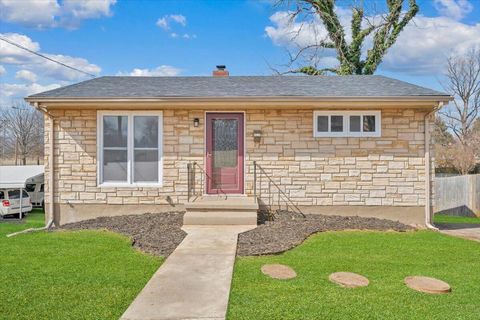 Photo of 2410 Avalon AVE NW, Roanoke, VA 24012 (MLS # 925013)