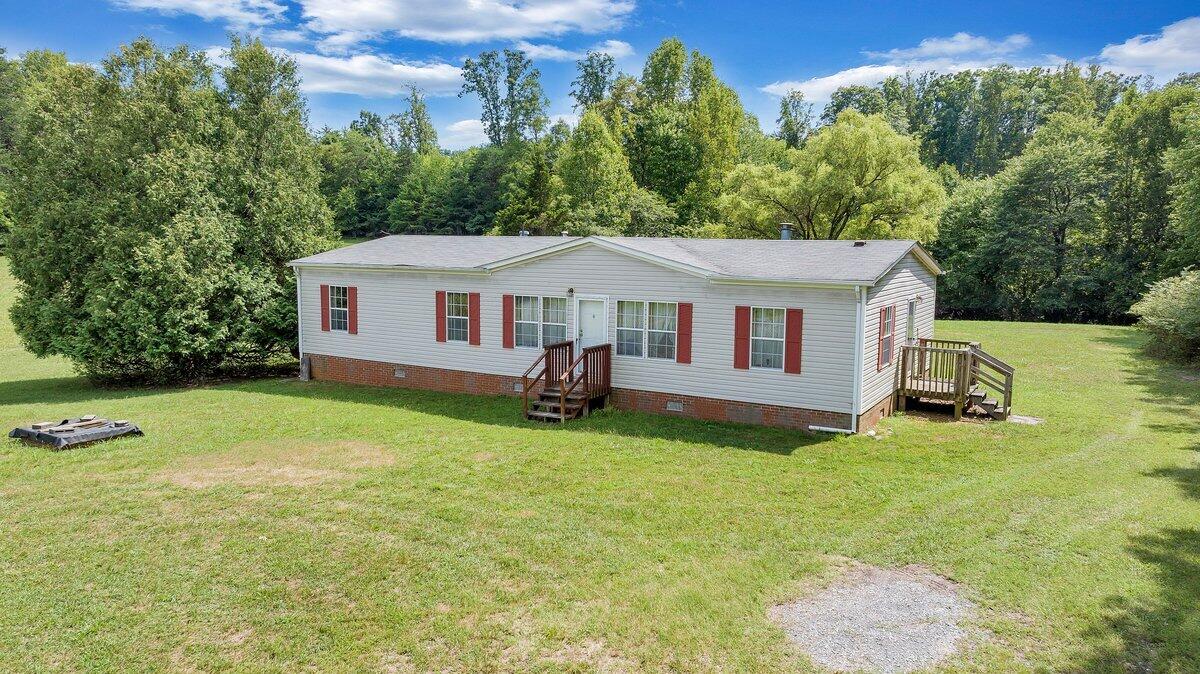 1222 Catfish Ct, Vinton, Virginia image 1