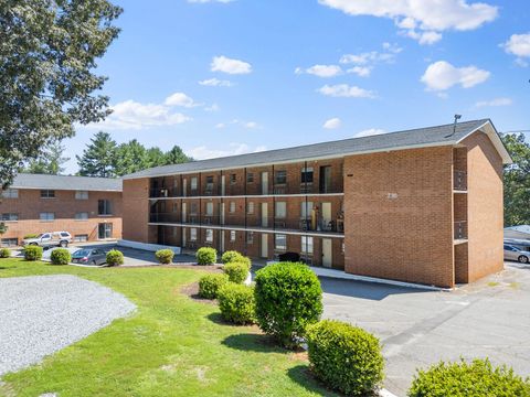 Apartment For Rent - 200 Ridge View Ln #43<br/> Bassett, VA 24055