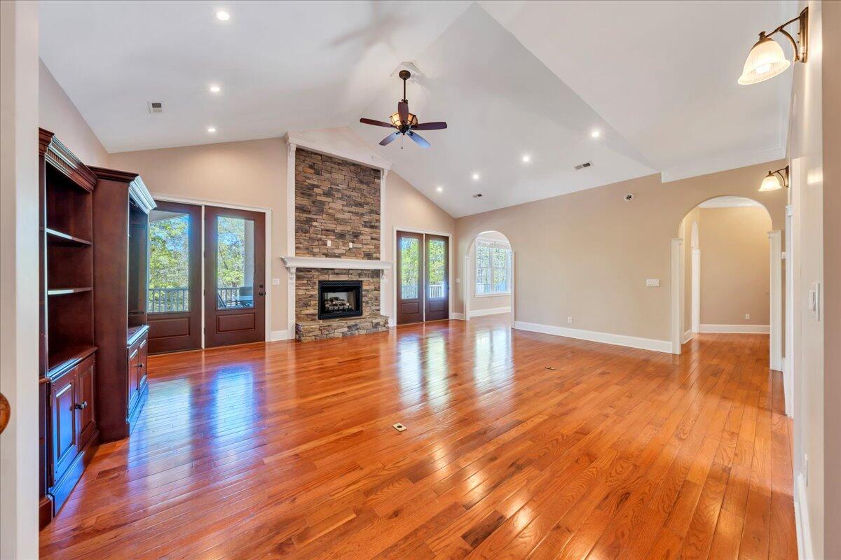 138 Binnacle Dr, Moneta, Virginia image 13