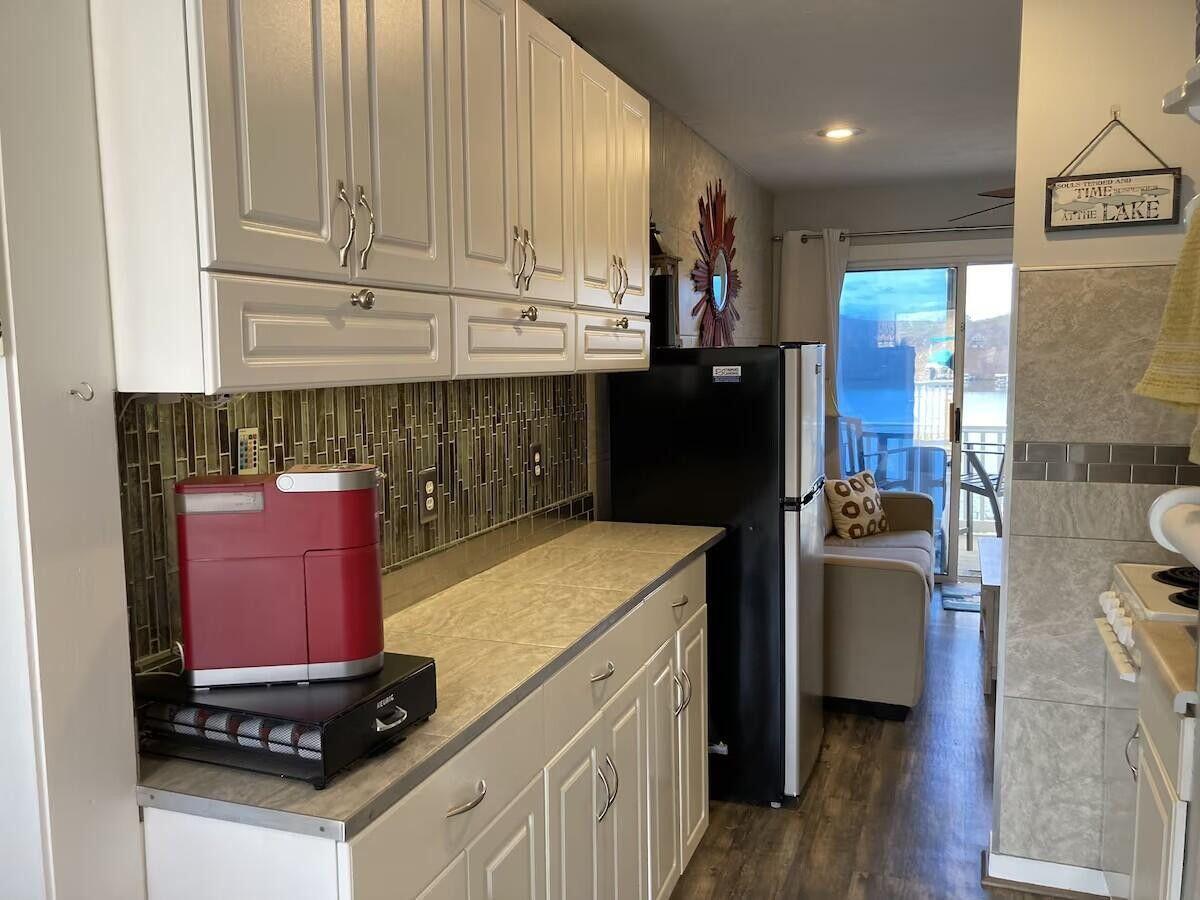 1085 Bluewater Dr #116, Moneta, Virginia image 12