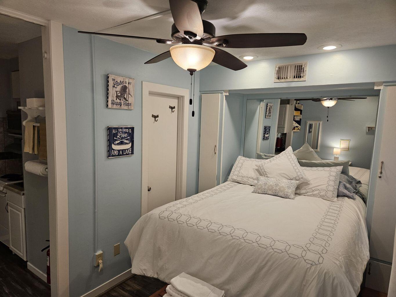 1085 Bluewater Dr #116, Moneta, Virginia image 21