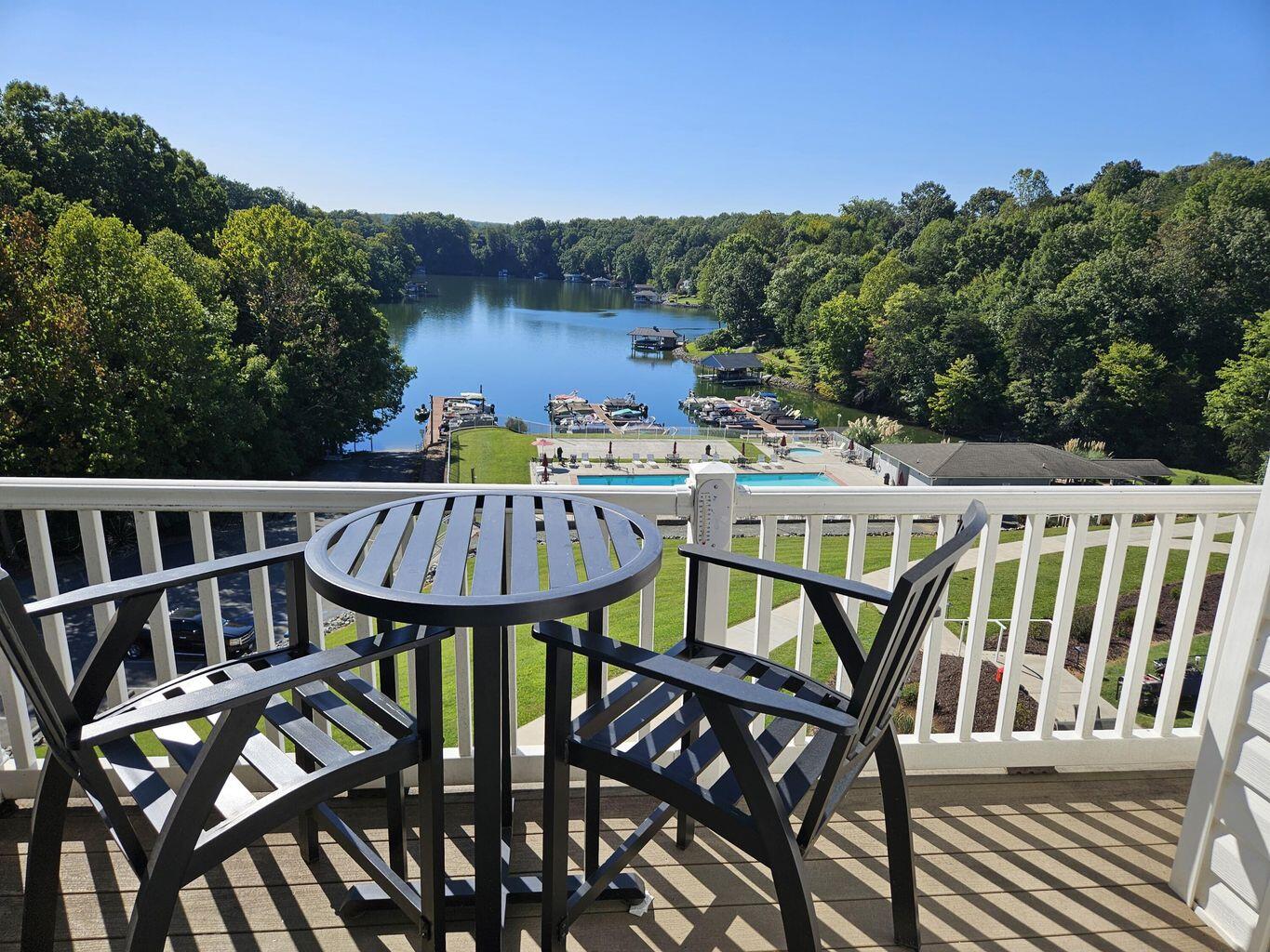 1085 Bluewater Dr #116, Moneta, Virginia image 3