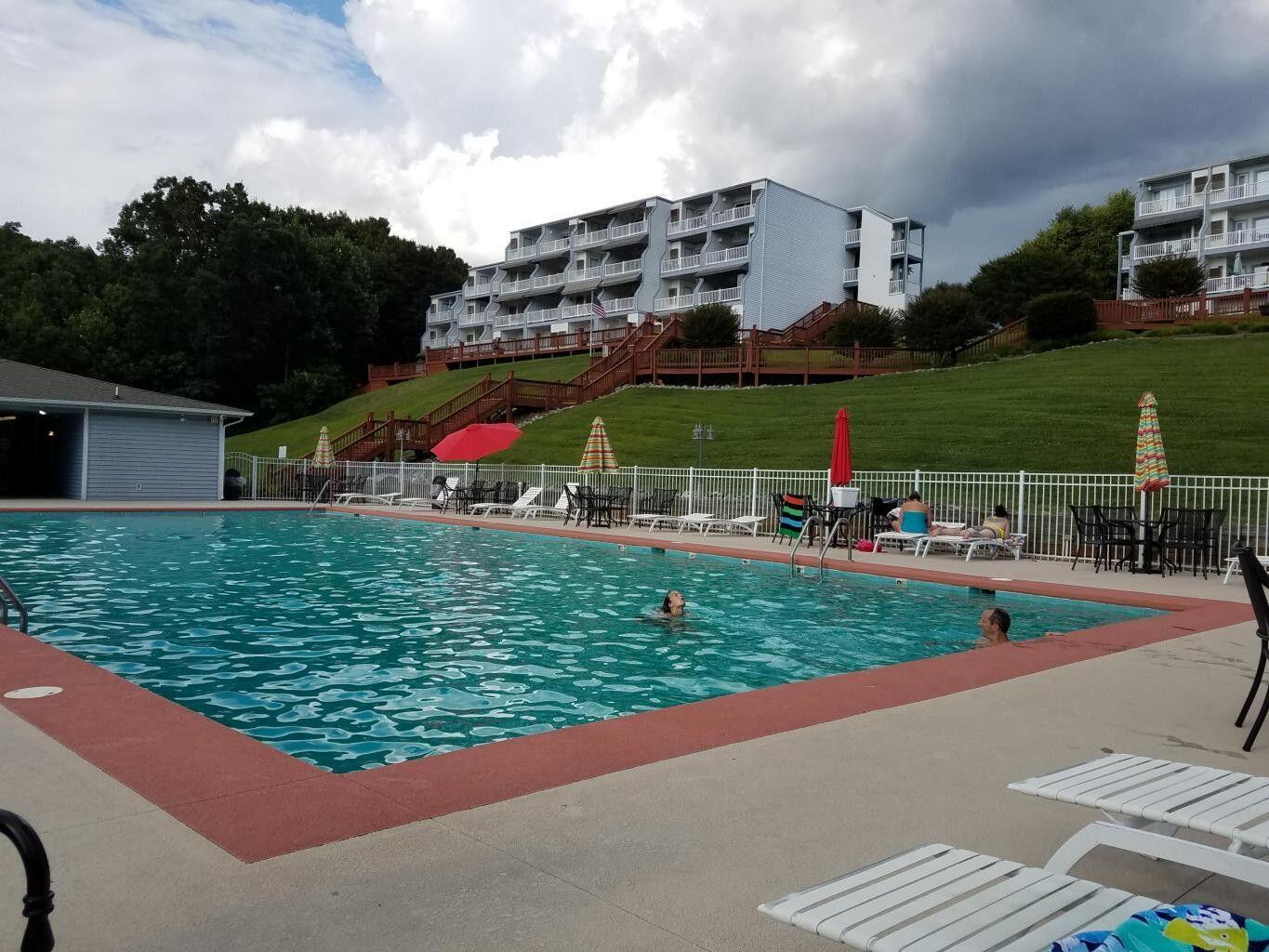 1085 Bluewater Dr #116, Moneta, Virginia image 40