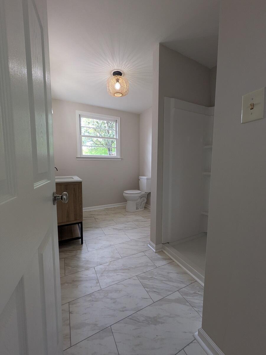 58 Lakeland Cir, Troutville, Virginia image 2