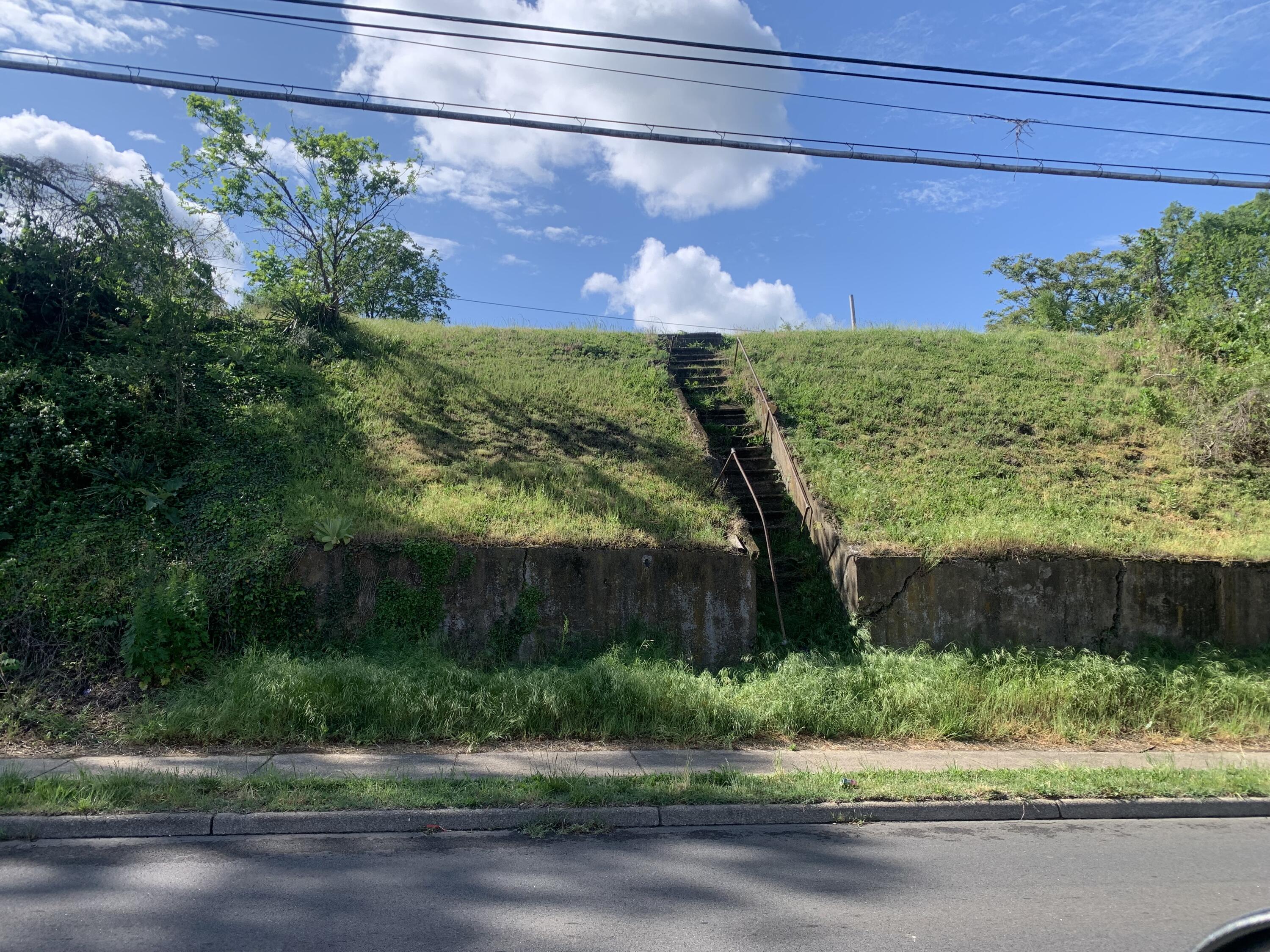 Tazewell Ave, Roanoke, Virginia image 2