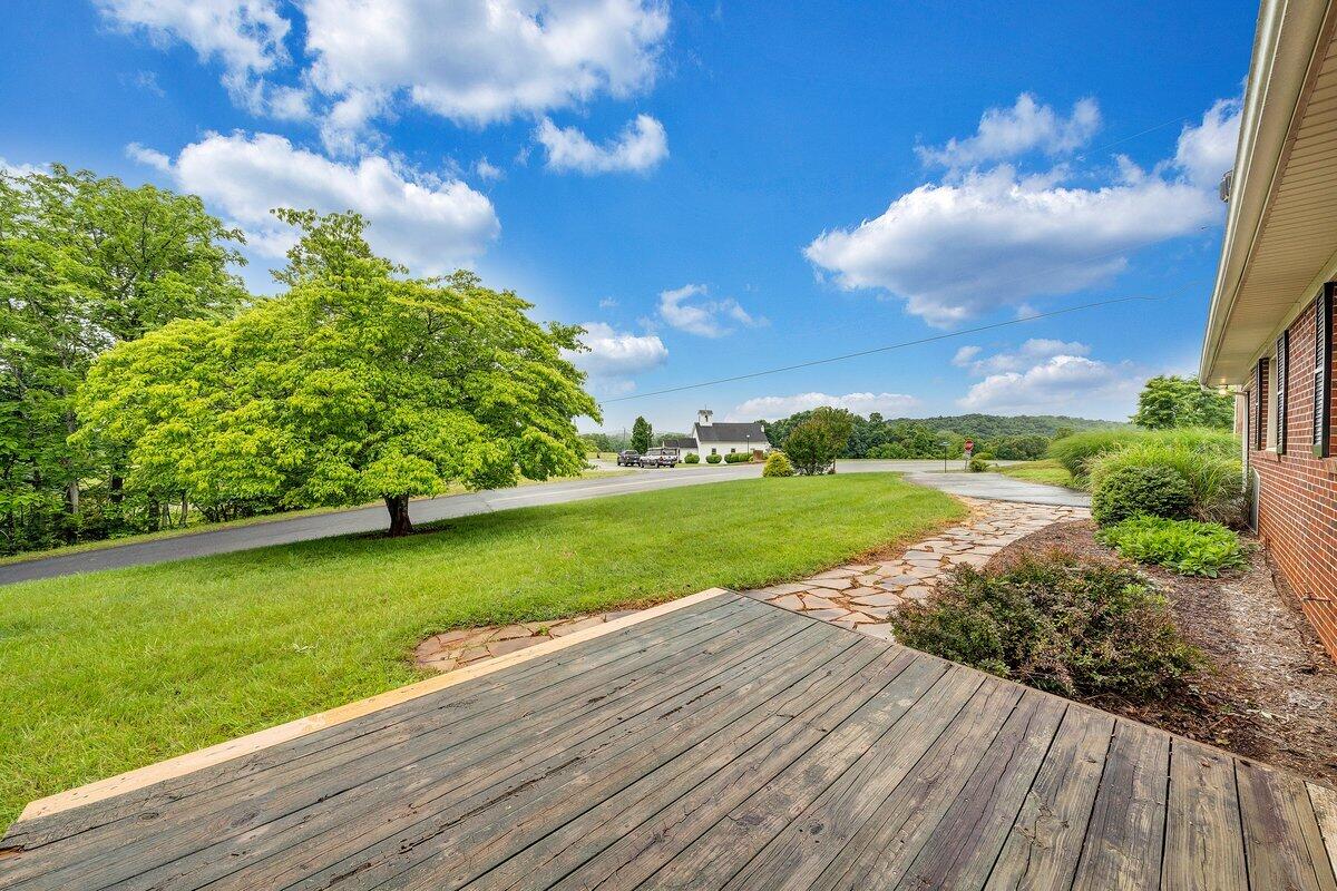 8 Crafts Church Rd, Glade Hill, Virginia image 6