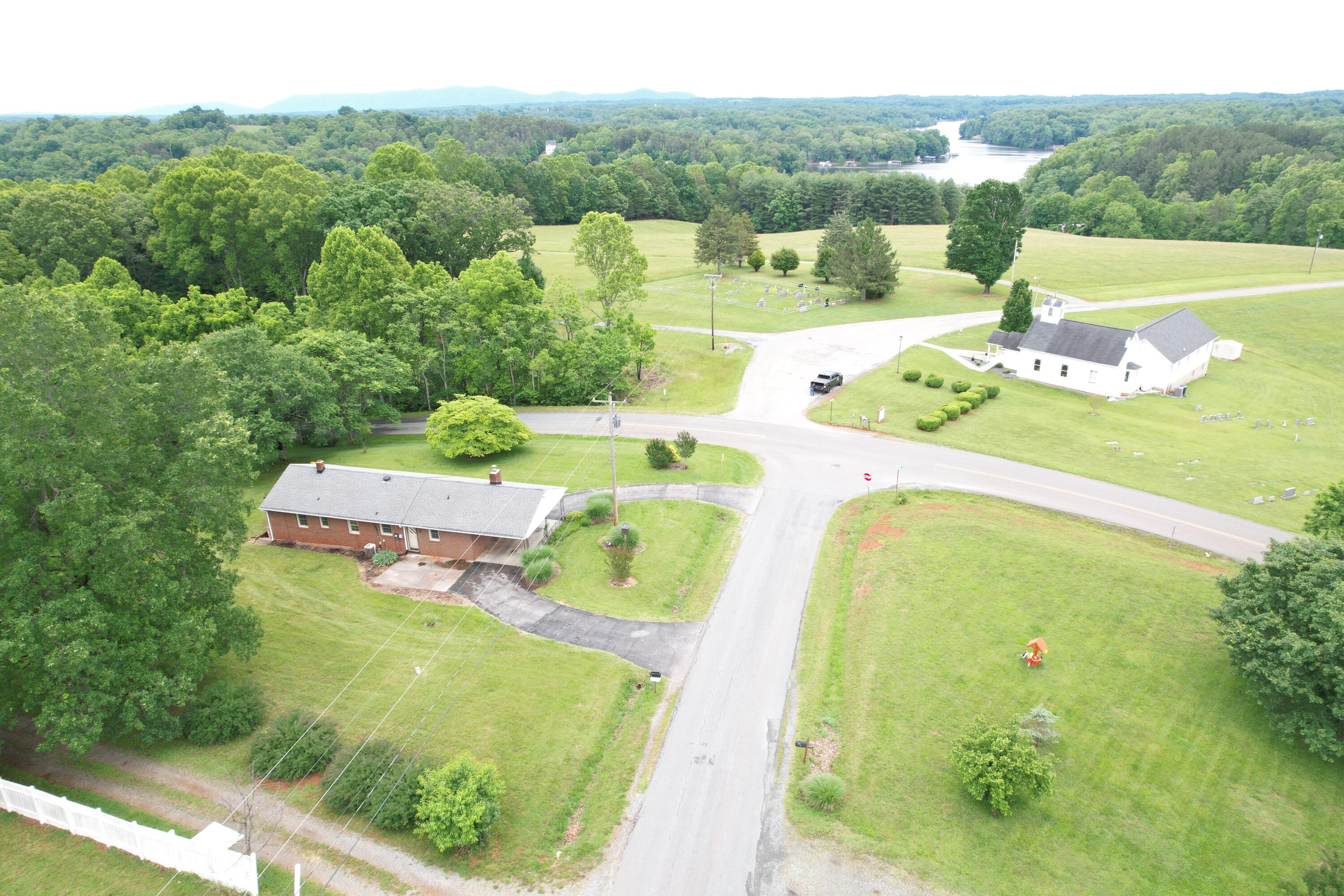 8 Crafts Church Rd, Glade Hill, Virginia image 7