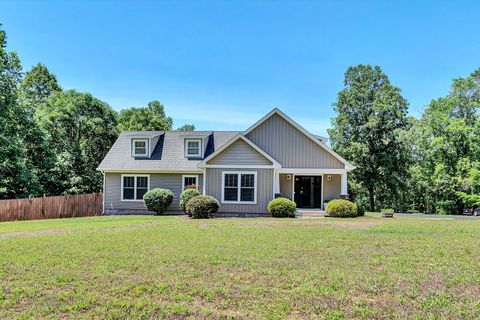 Homes For Sale - 1040 Old Station Loop Loop<br/> Hardy, VA 24101