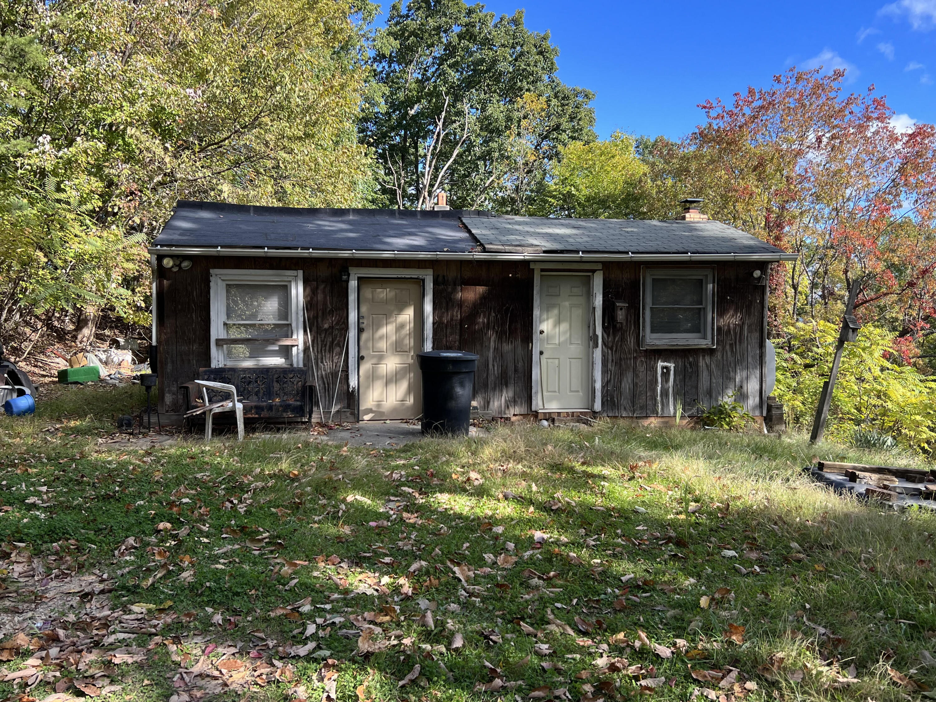 3089 Twelve Oclock Knob Rd, Salem, Virginia image 1