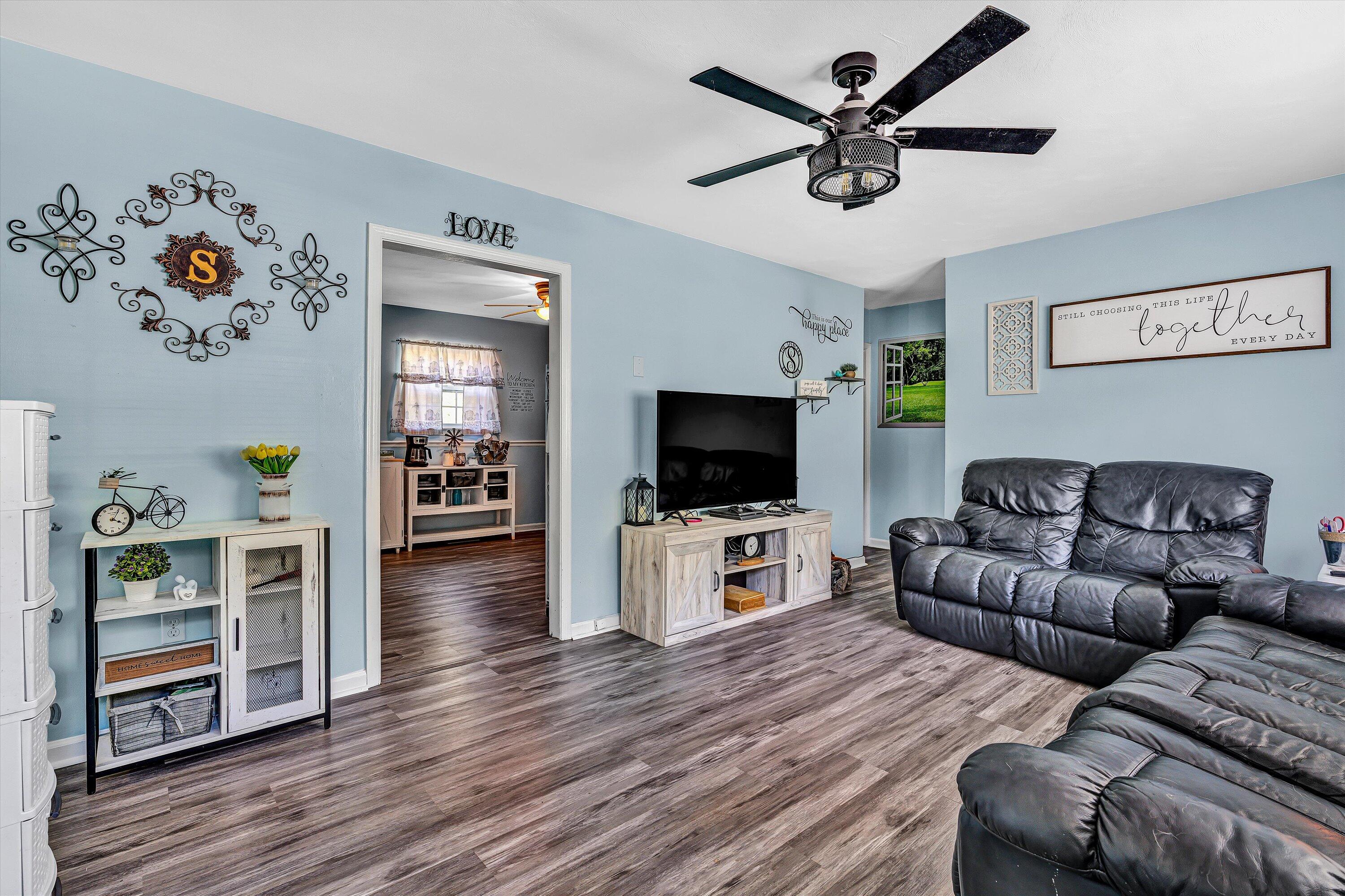 3518 Yellow Mountain Rd, Roanoke, Virginia image 4