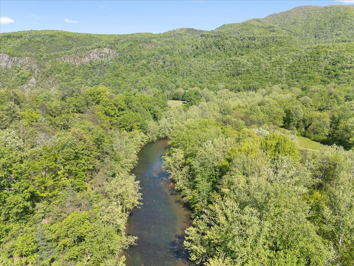 1606 Dunbrack Cir, Covington, Virginia image 36