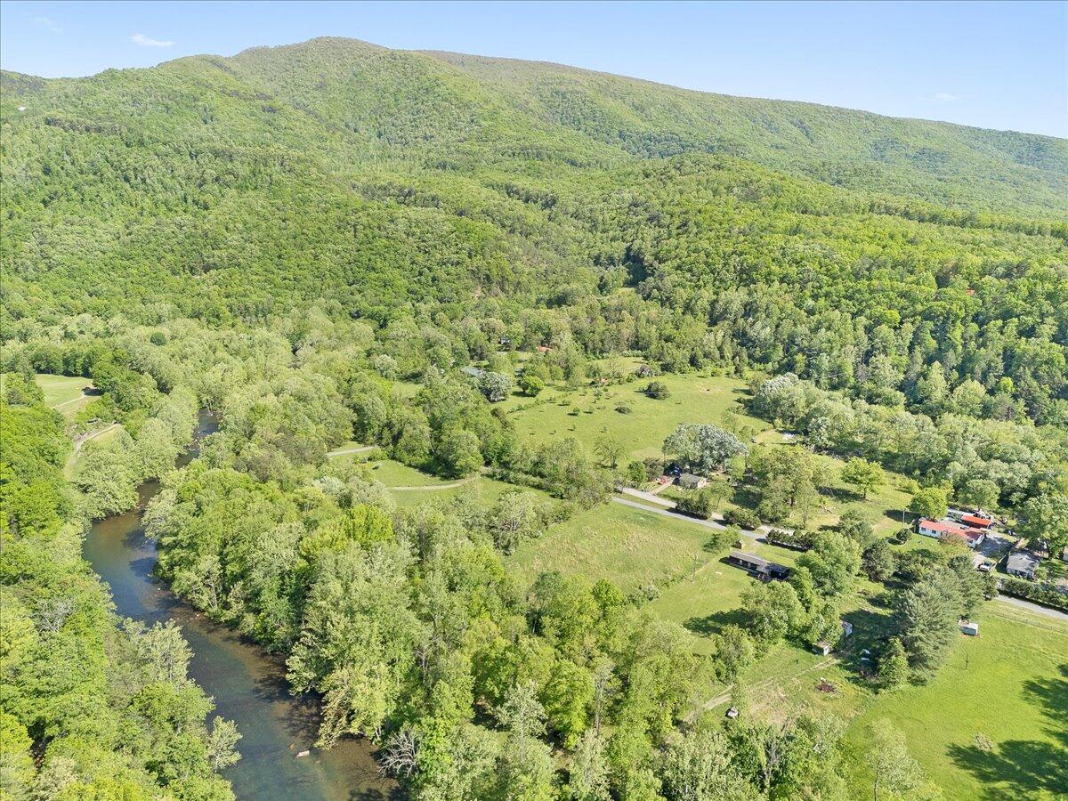 1606 Dunbrack Cir, Covington, Virginia image 3