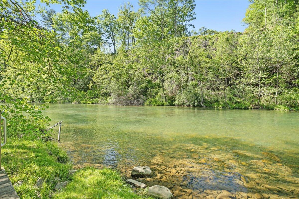 1606 Dunbrack Cir, Covington, Virginia image 11
