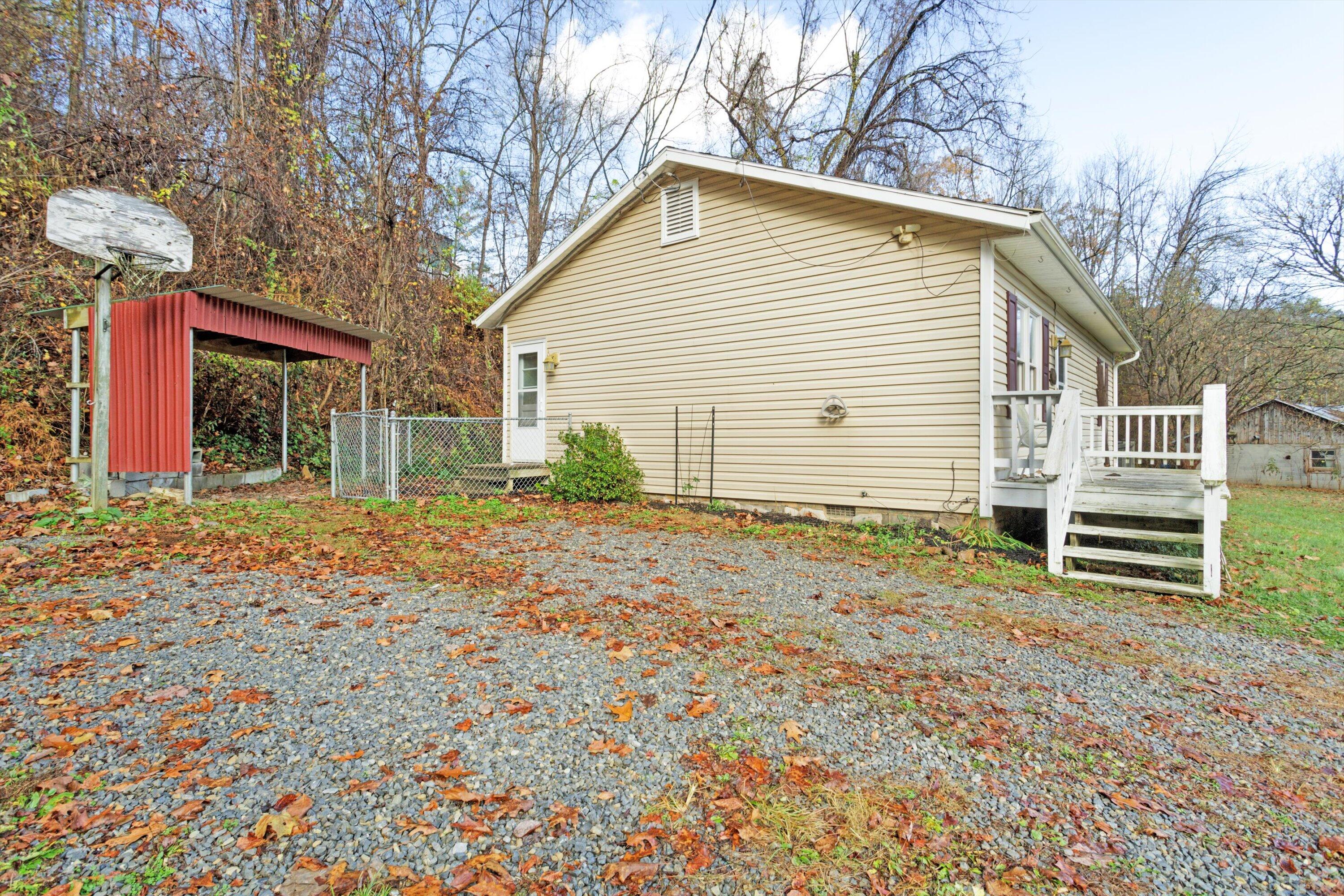 7565 Old Bent Mountain Rd, Roanoke, Virginia image 4