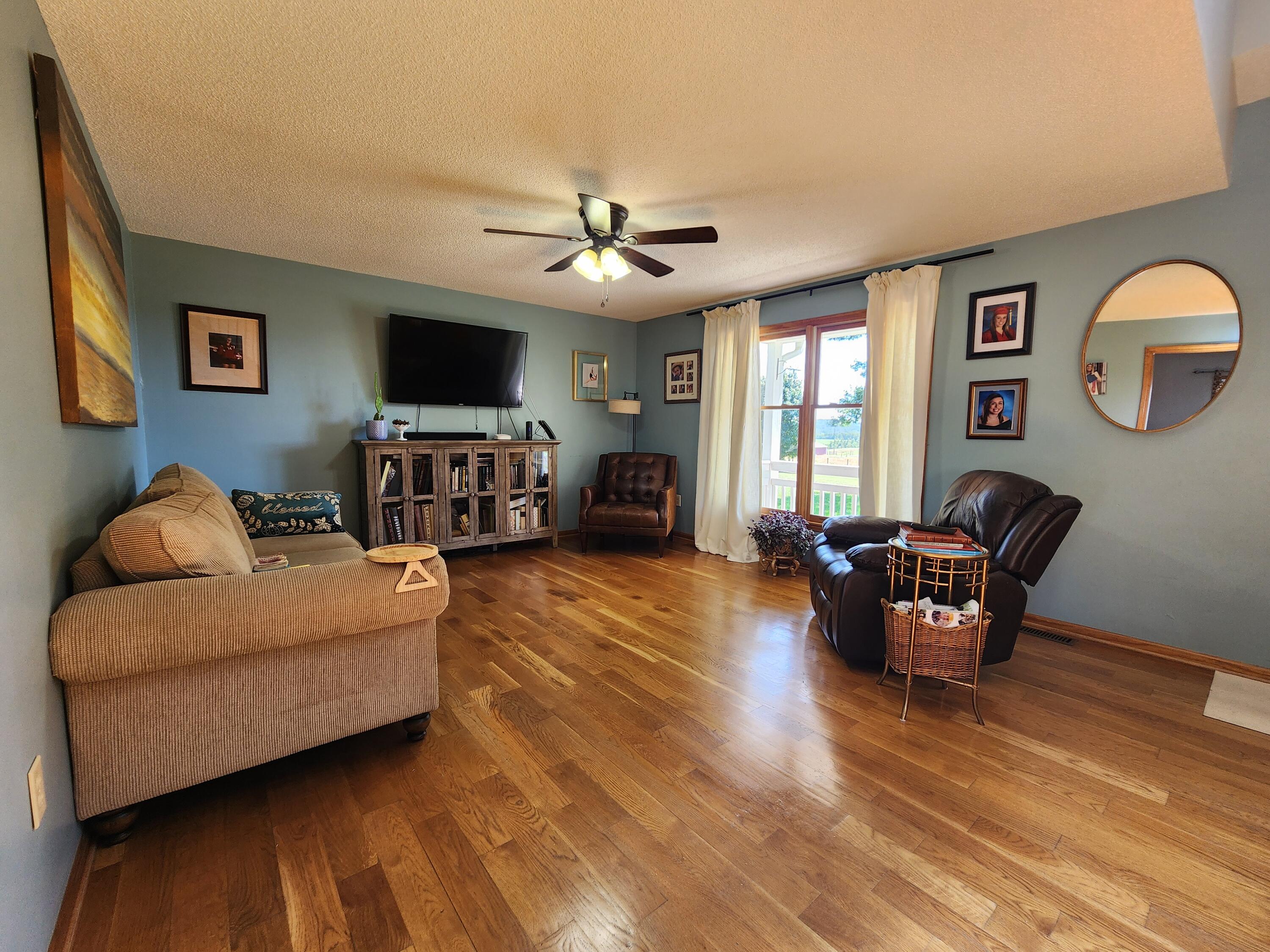 Rocky Mount, Virginia 24151, United States, 4 Bedrooms Bedrooms, ,4 BathroomsBathrooms,Residential,Active,202015