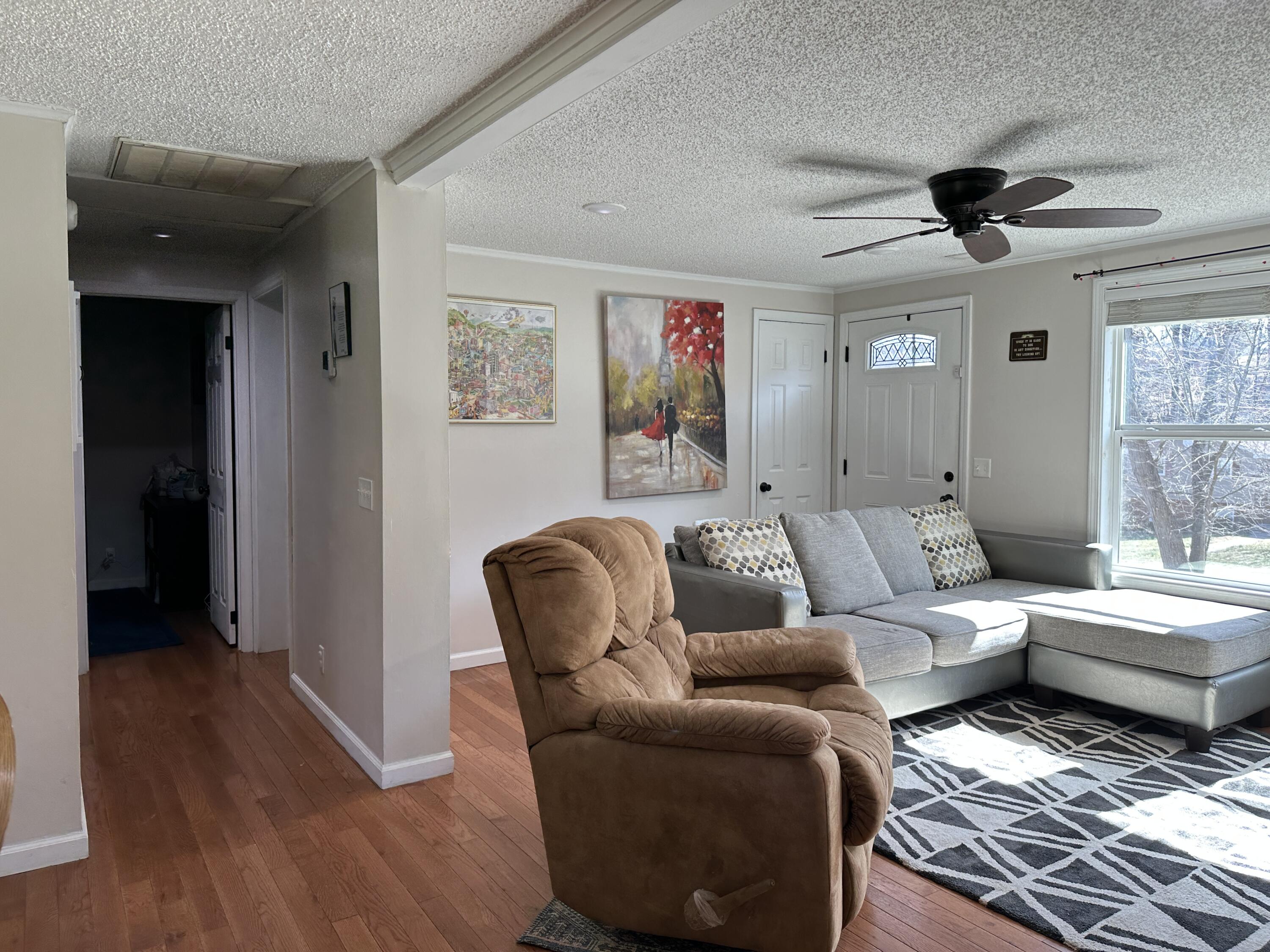 100 Beachview Ln, Troutville, Virginia image 8