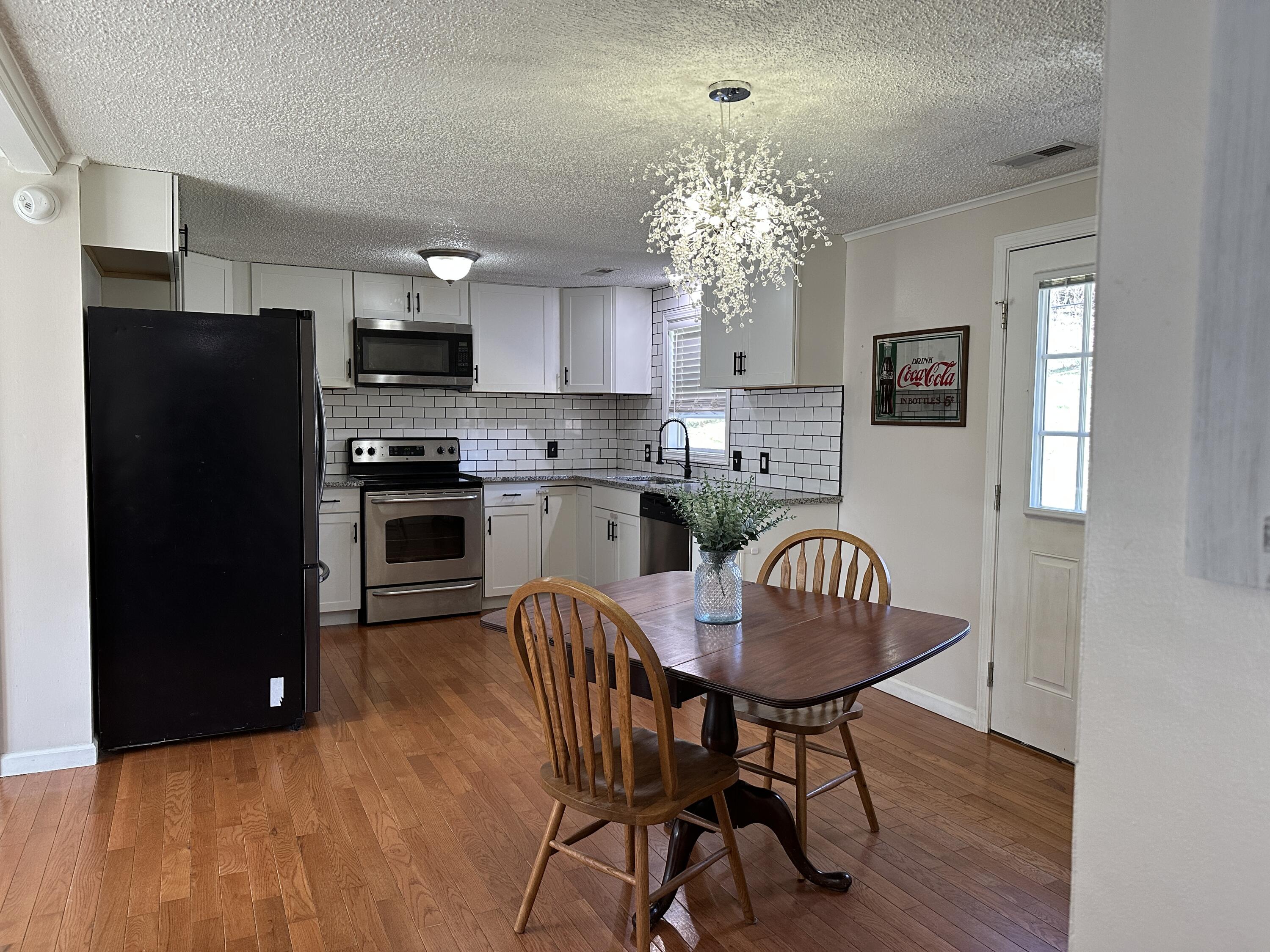 100 Beachview Ln, Troutville, Virginia image 12