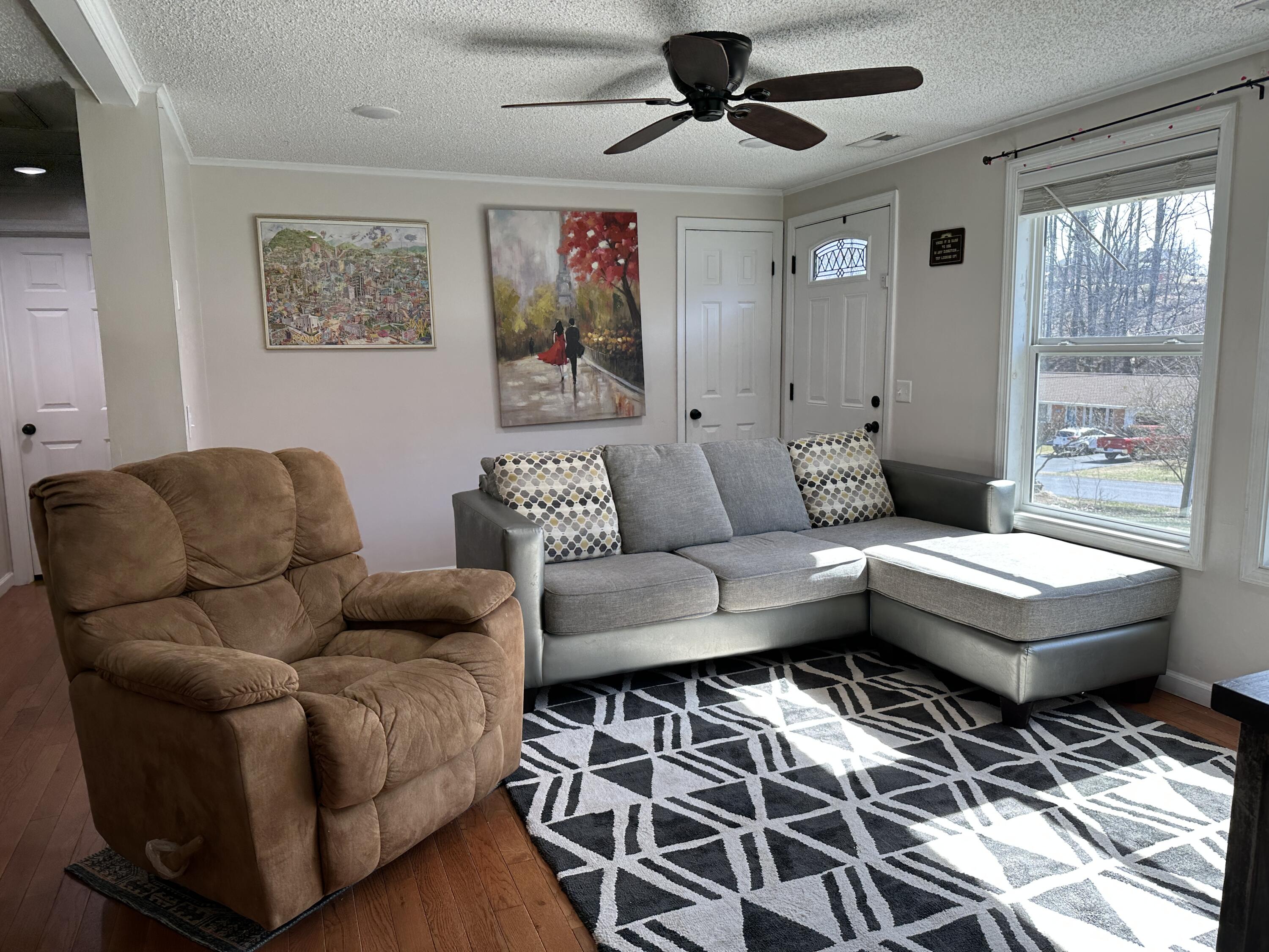 100 Beachview Ln, Troutville, Virginia image 7