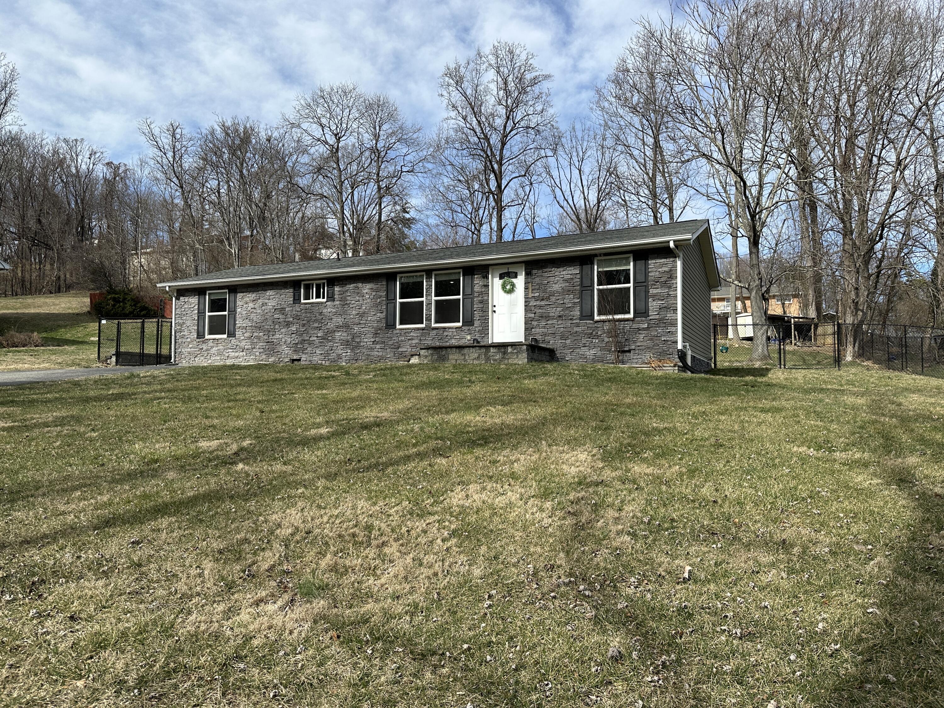 100 Beachview Ln, Troutville, Virginia image 4