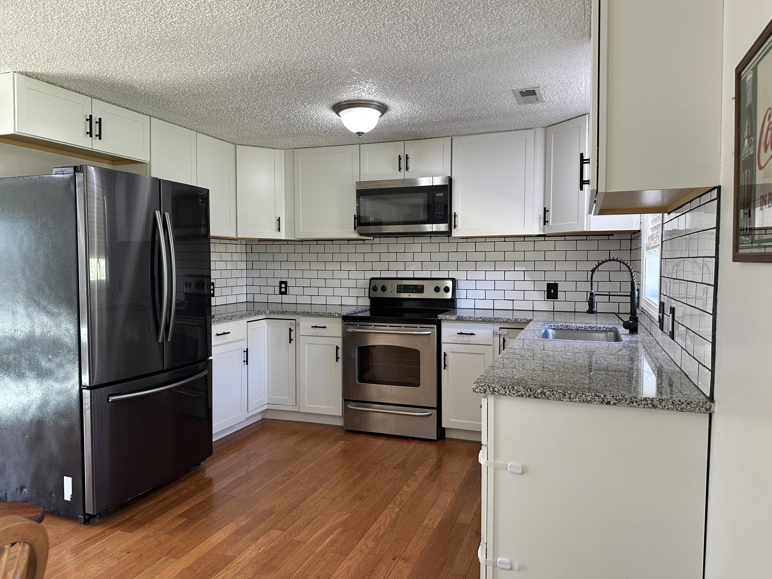 100 Beachview Ln, Troutville, Virginia image 14