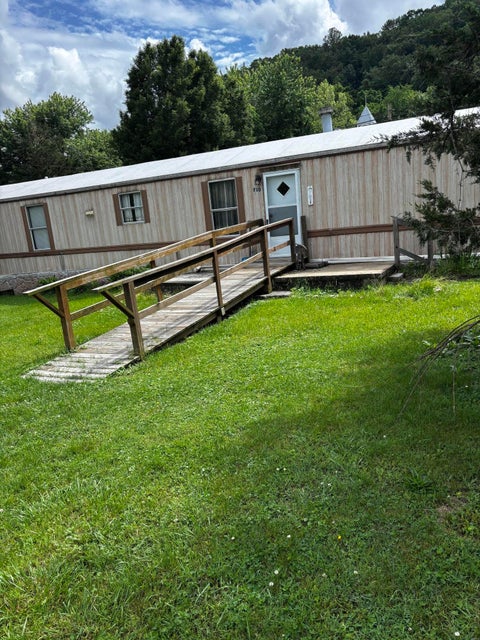 Mobile Home For Sale - 710 Commerce Ave<br/> Alleghany County, Iron Gate, VA 24448