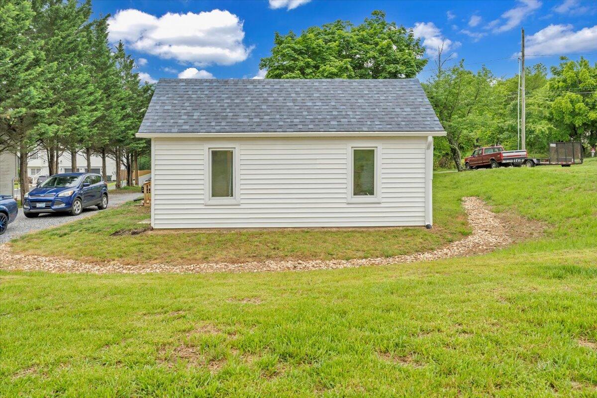 776 Camp North Rd, Salem, Virginia image 27