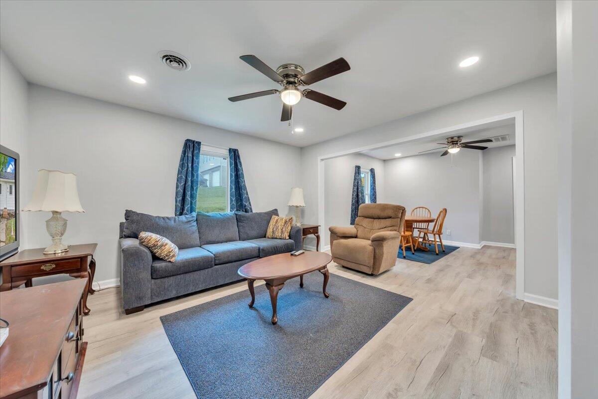 776 Camp North Rd, Salem, Virginia image 4