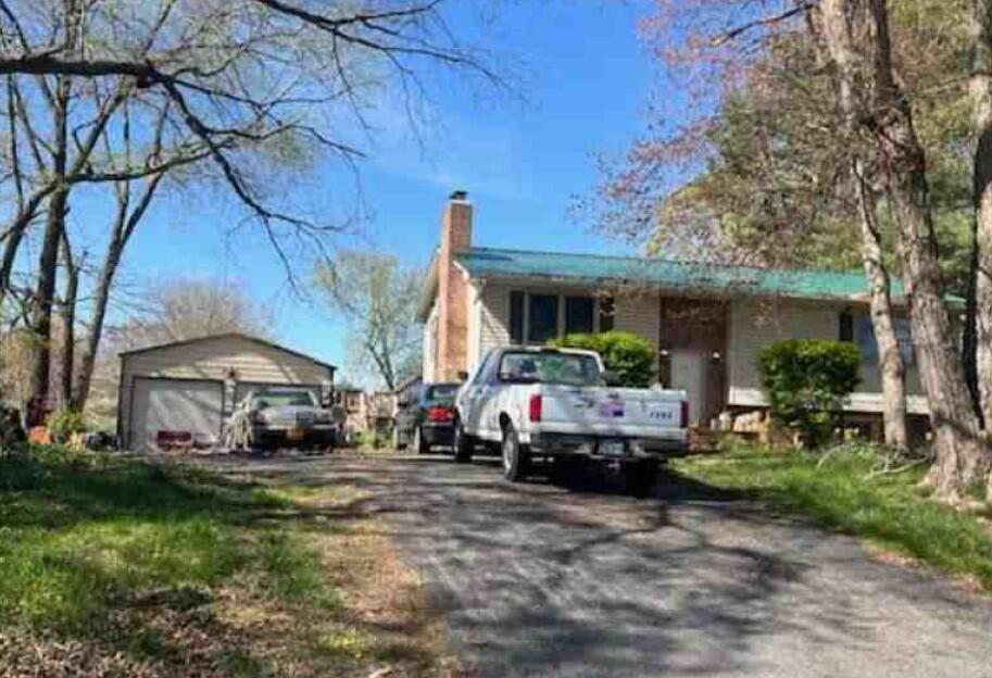 6001 Oakview Ave, Dublin, Virginia image 1
