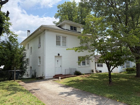 Homes For Sale - 502 N Market St<br/> Salem, VA 24153