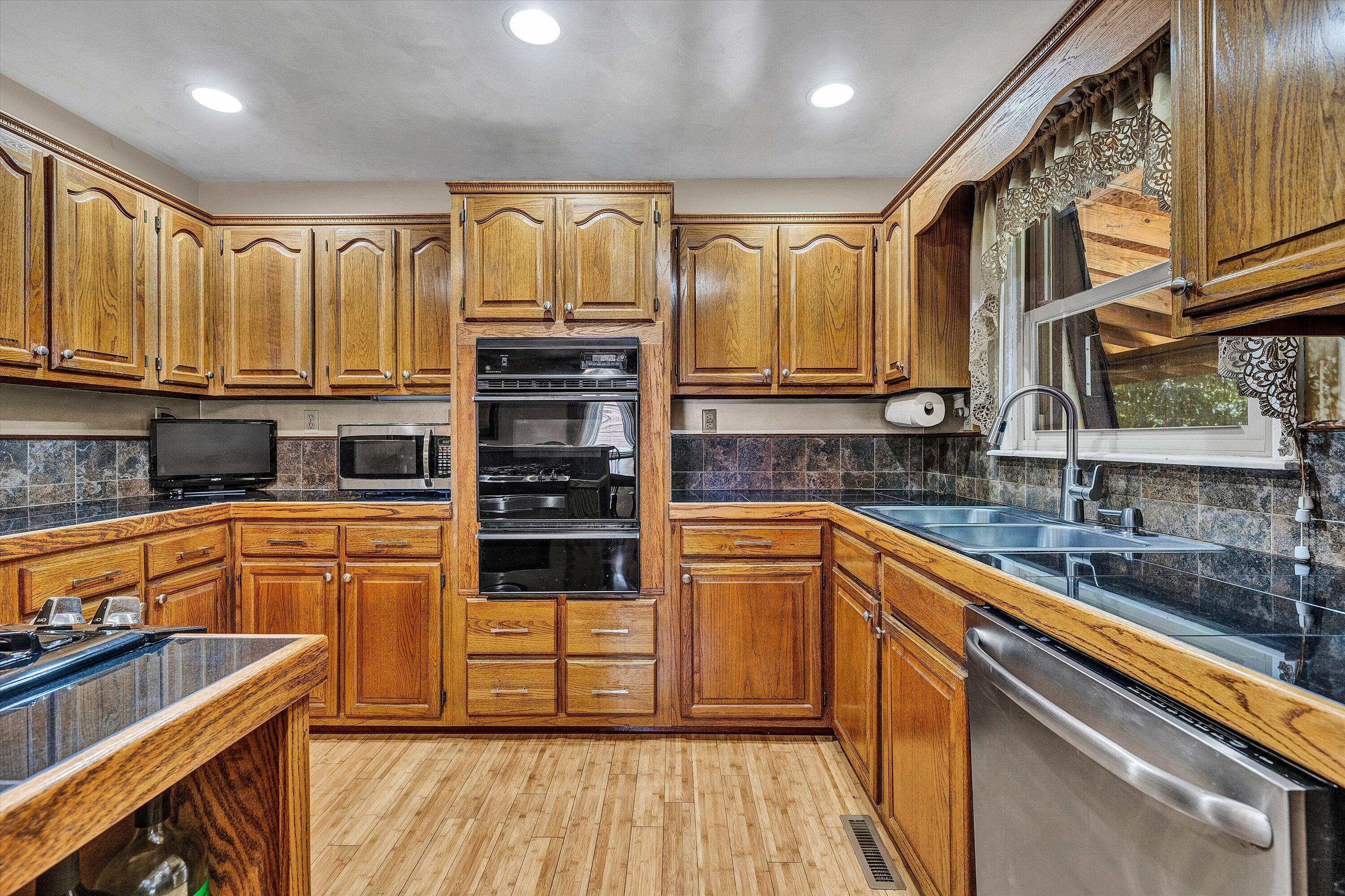 113 Lake Park Dr, Union Hall, Virginia image 11