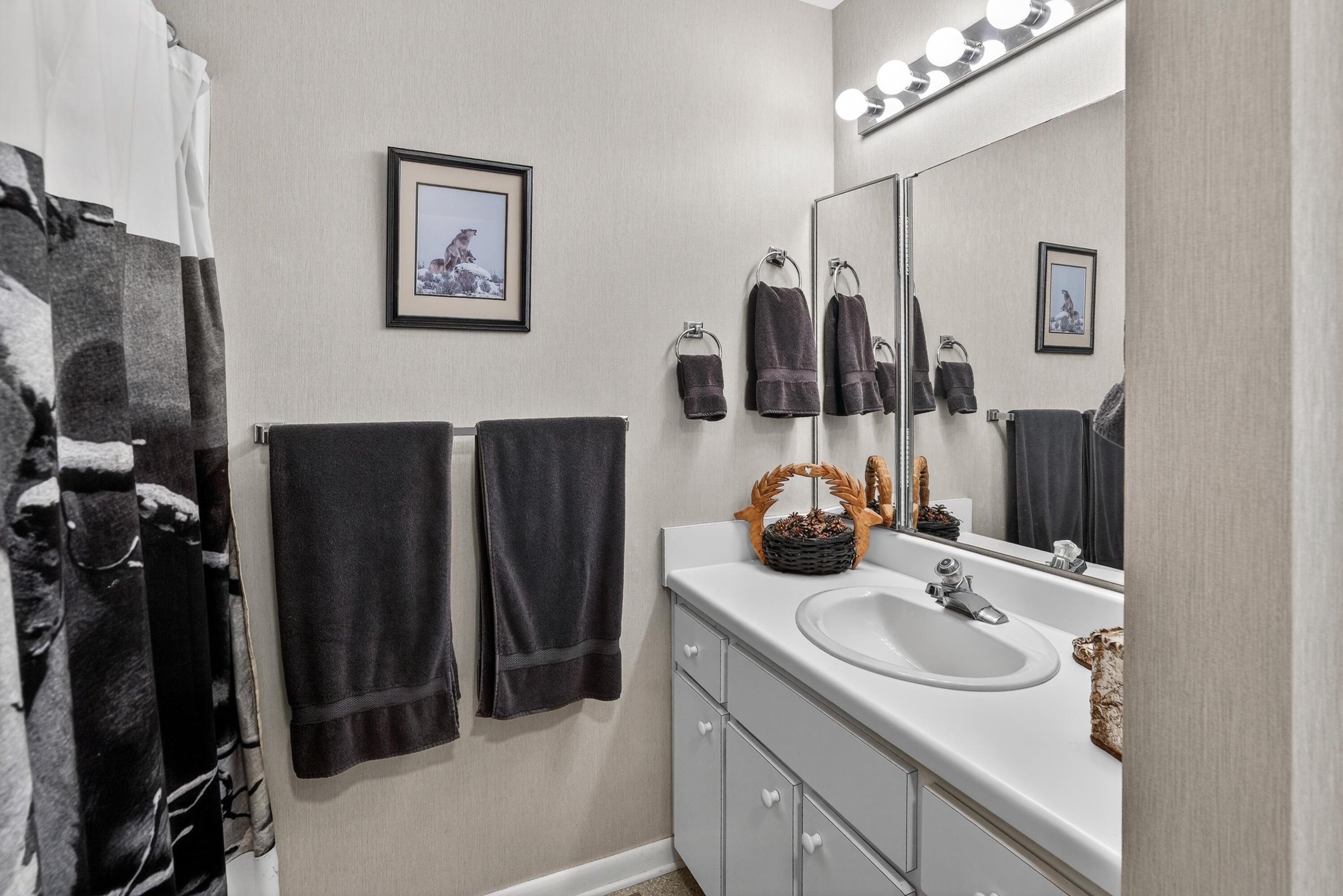 Moneta, Virginia, 24121, United States, 3 Bedrooms Bedrooms, ,3 BathroomsBathrooms,Residential,Active,2017517