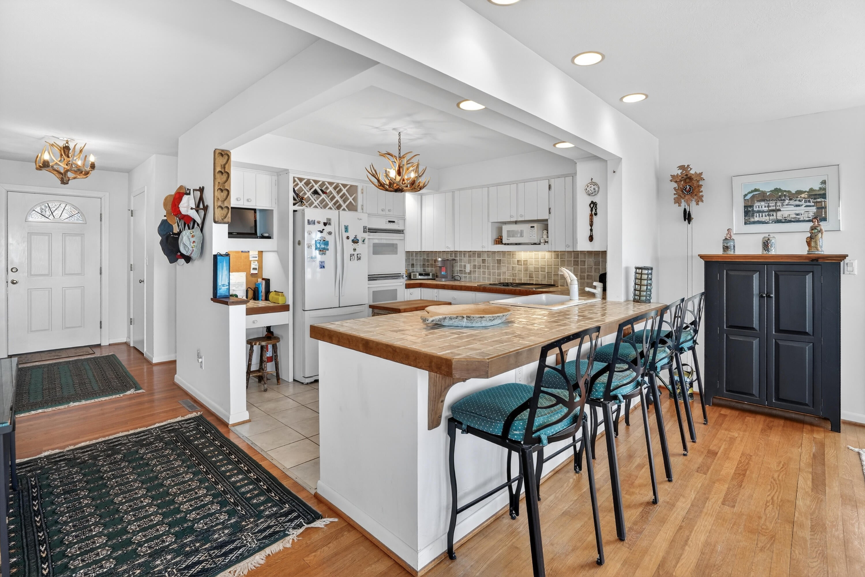 Moneta, Virginia, 24121, United States, 3 Bedrooms Bedrooms, ,3 BathroomsBathrooms,Residential,Active,2017517