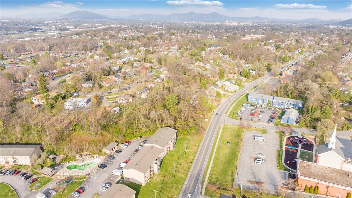 Brandon Ave, Roanoke, Virginia image 17