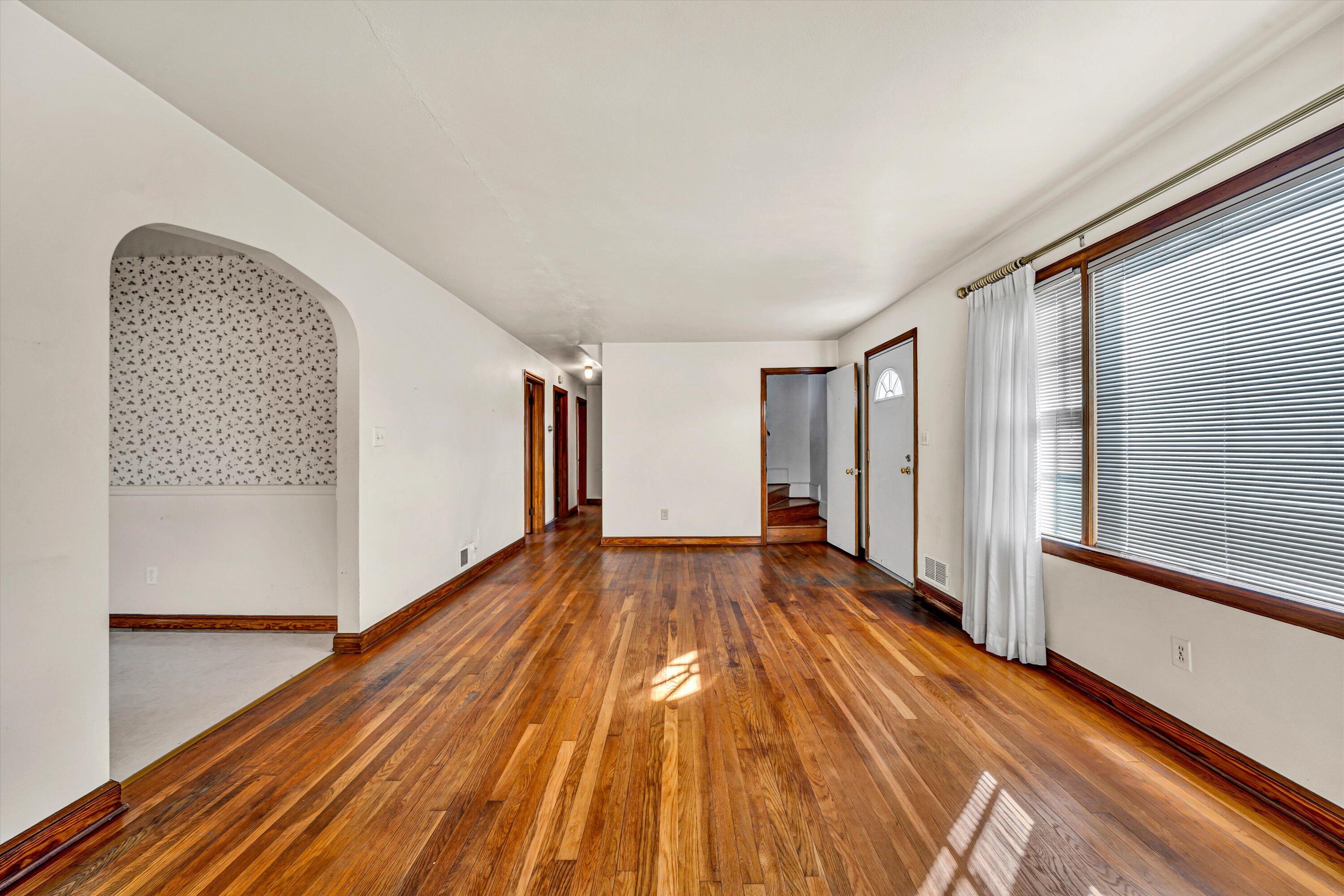 919 Logan St, Salem, Virginia image 4