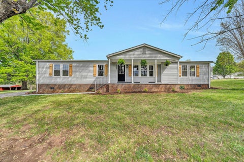 Homes For Sale - 1810 Scuffling Hill Rd<br/> Rocky Mount, VA 24151