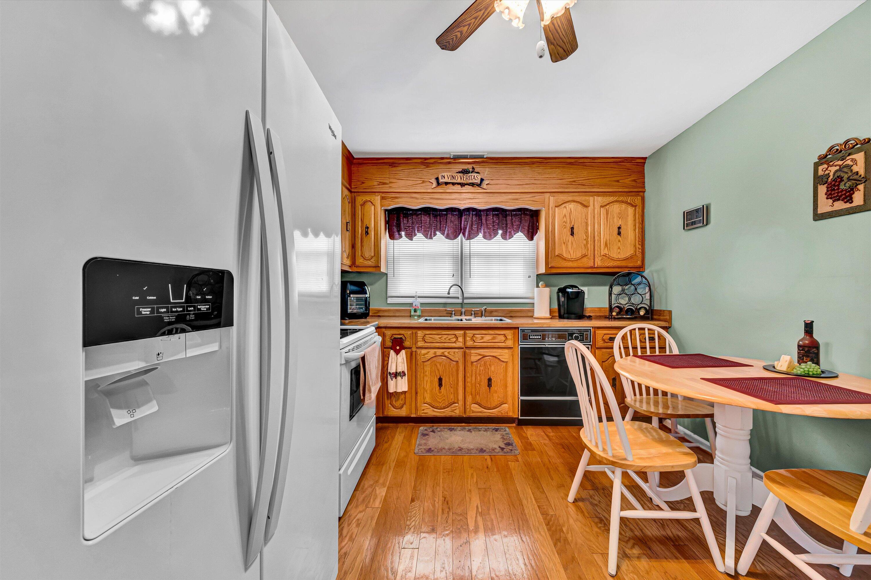 1308 Parkdale Manor Dr, Salem, Virginia image 7