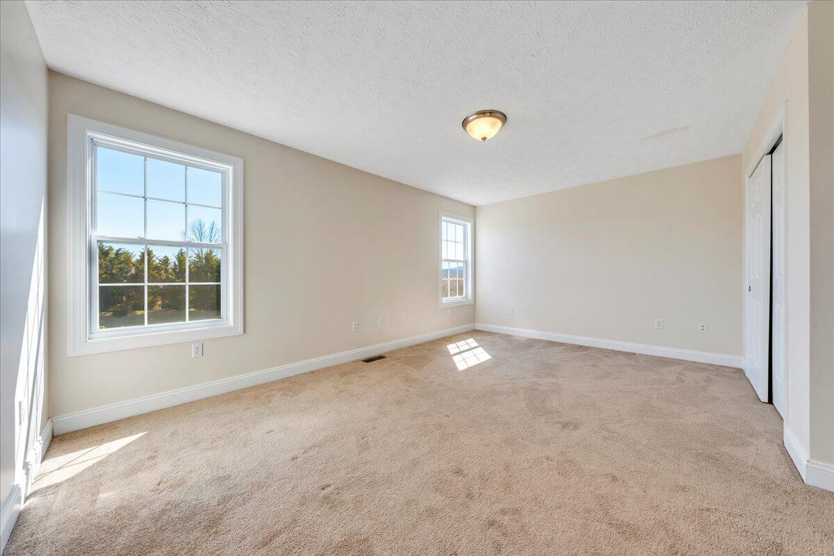 185 Huff Heritage Ln, Christiansburg, Virginia image 37