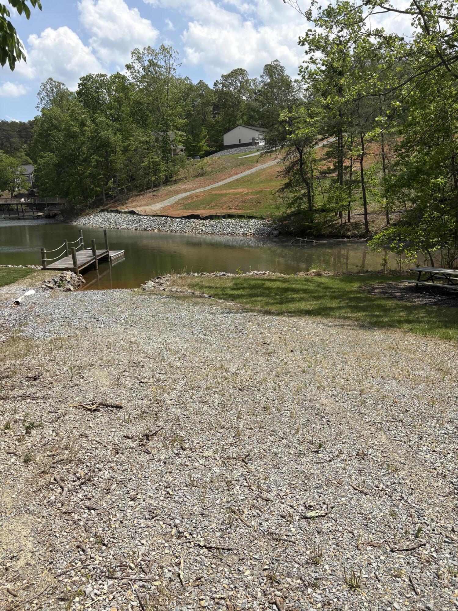 Moneta, Virginia 24121, United States, 3 Bedrooms Bedrooms, ,3 BathroomsBathrooms,Residential,Active,120448