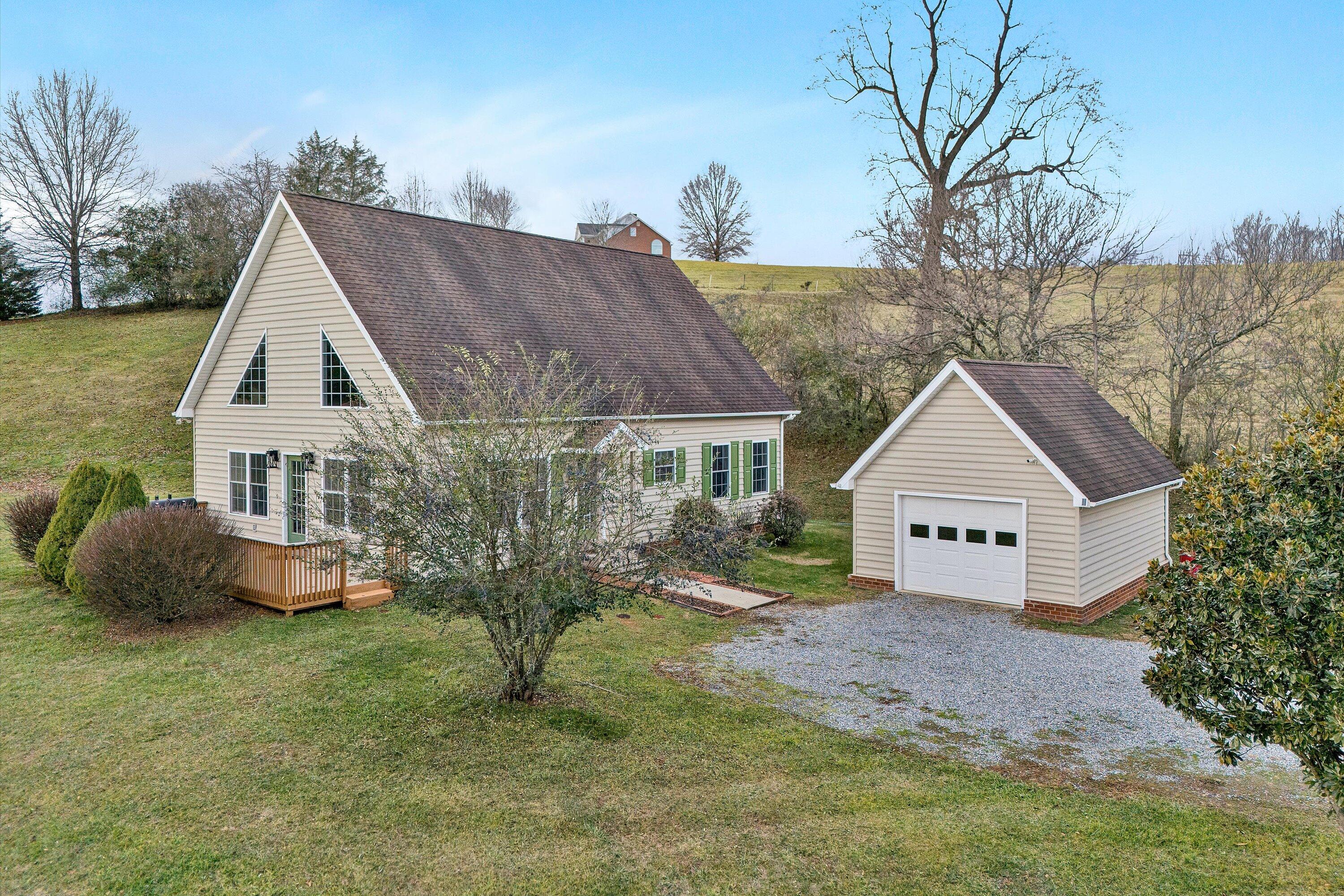 145 Magnolia Springs Rd, Troutville, Virginia image 3