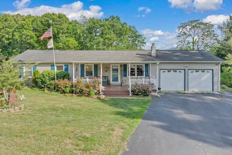 Homes For Sale - 933 Martin Mcneil Rd<br/> Salem, VA 24153