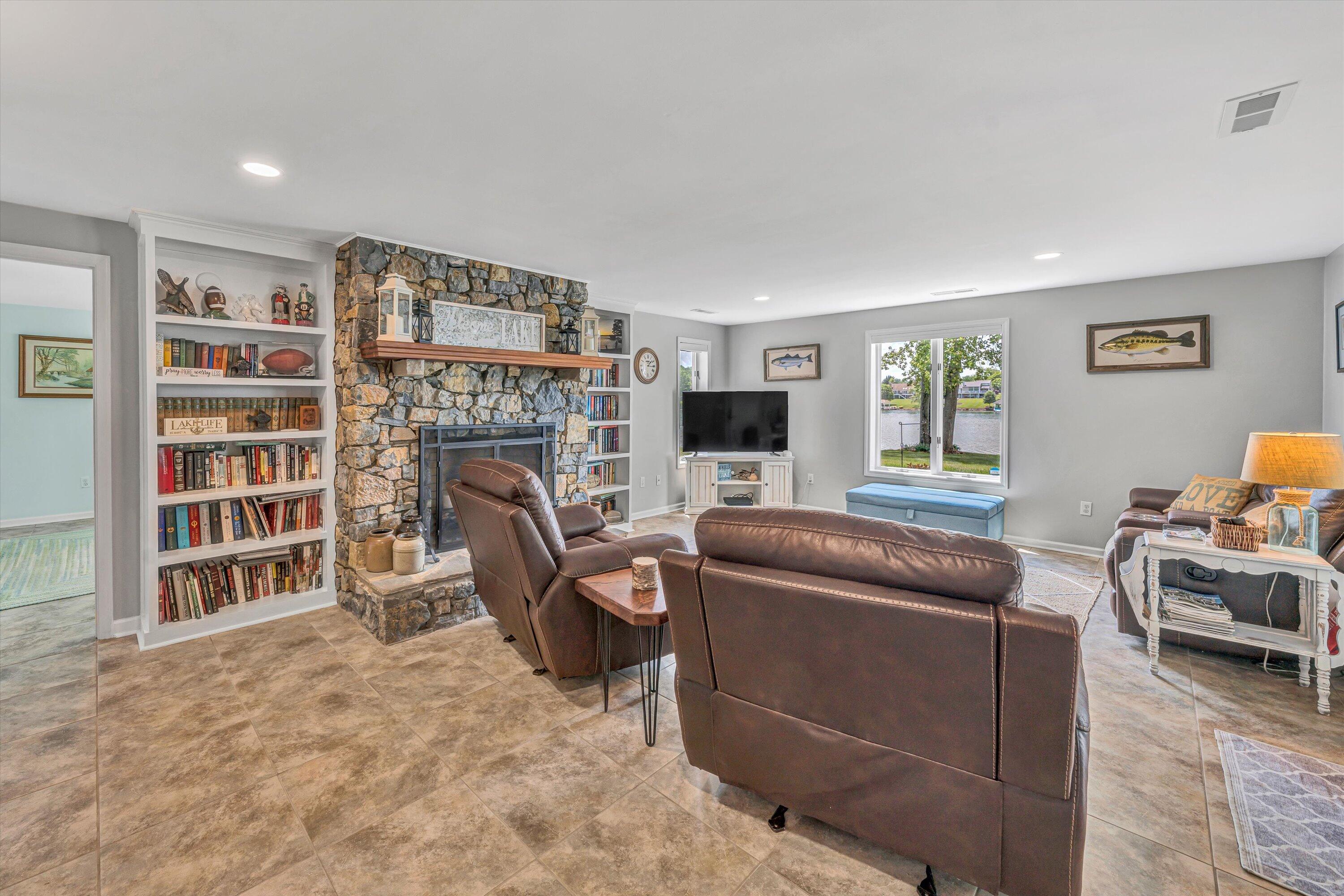 60 Sandpiper Cir, Penhook, Virginia image 37
