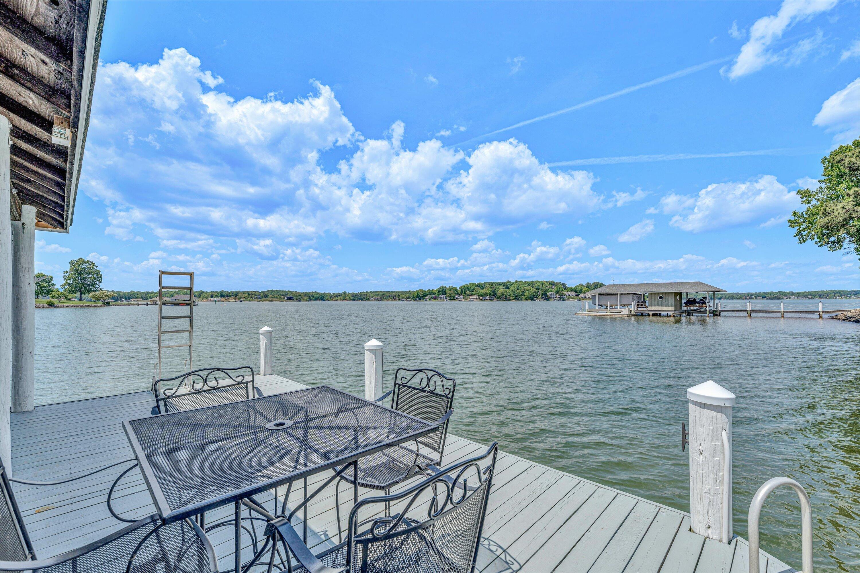 Penhook, Virginia 24137, United States, 3 Bedrooms Bedrooms, ,4 BathroomsBathrooms,Residential,Pending,118949