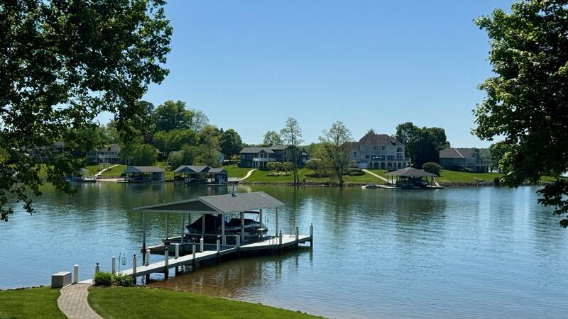 60 Sandpiper Cir, Penhook, Virginia image 2