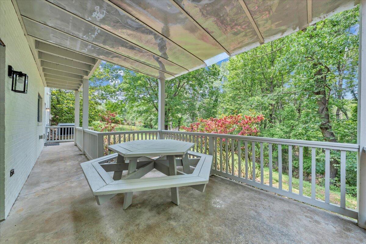 6170 Steeplechase Dr, Roanoke, Ohio image 42