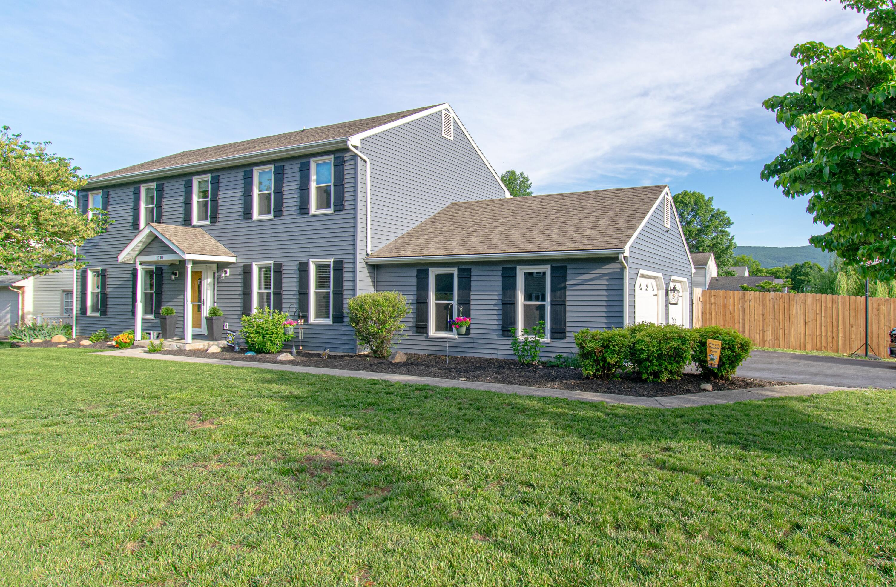 1701 Kingsmill Dr, Salem, Virginia image 2
