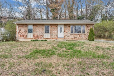 Homes For Sale - 756 Kenyon Rd<br/> Vinton, VA 24179