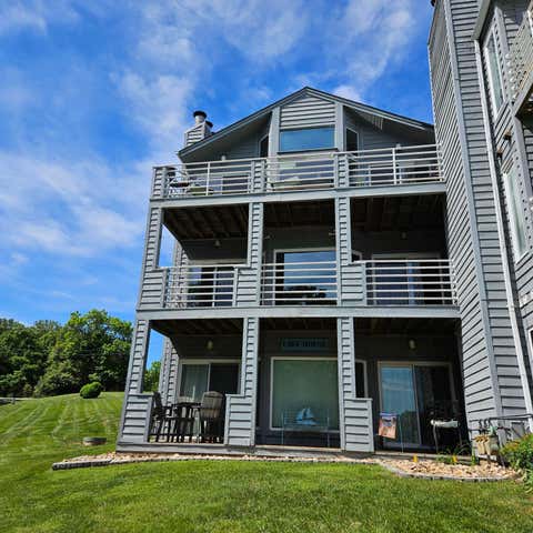 Condo For Sale - 94 Waterside Cir #A 2<br/> Moneta, VA 24121