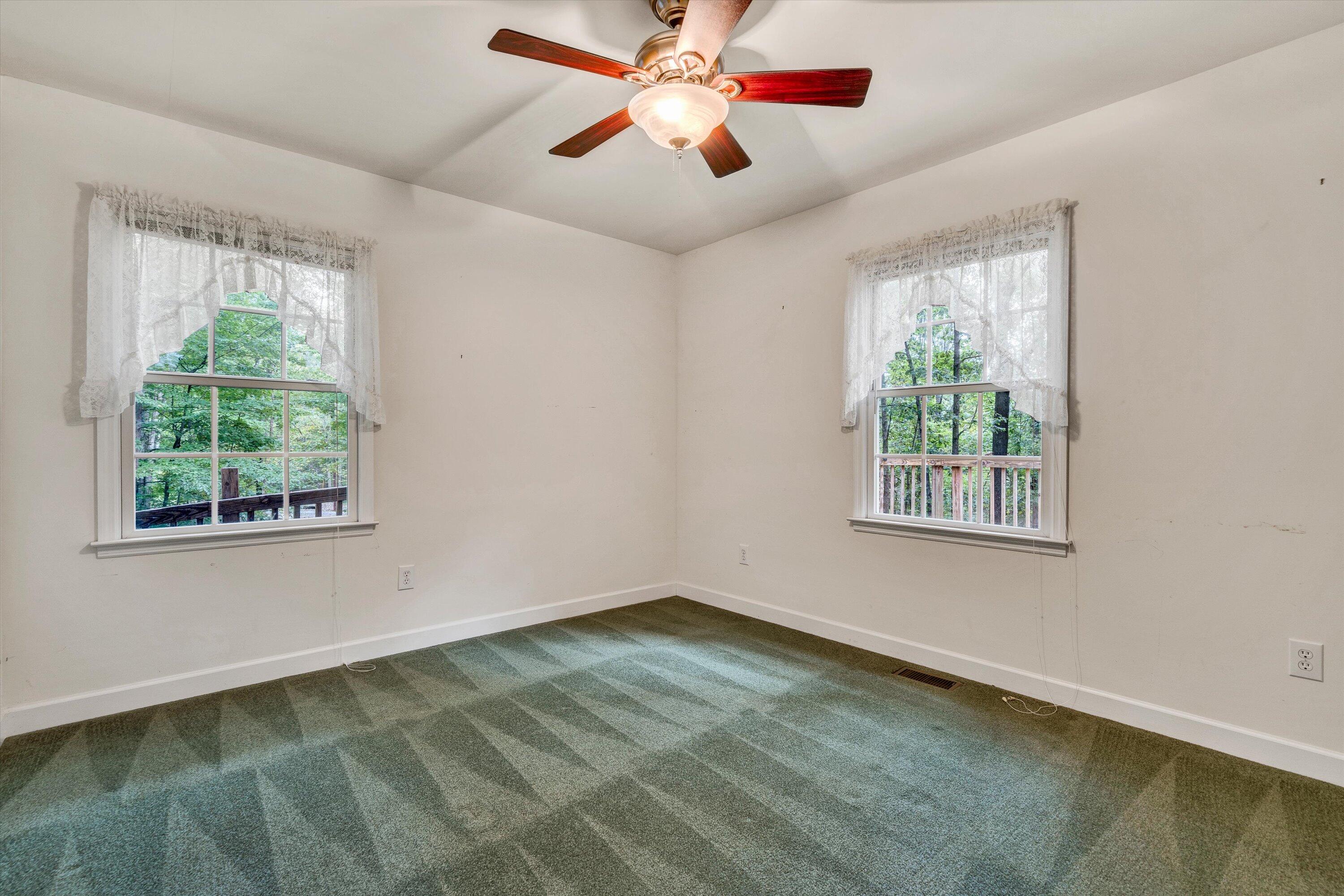 1137 Old Plantation Rd, Goodview, Virginia image 9