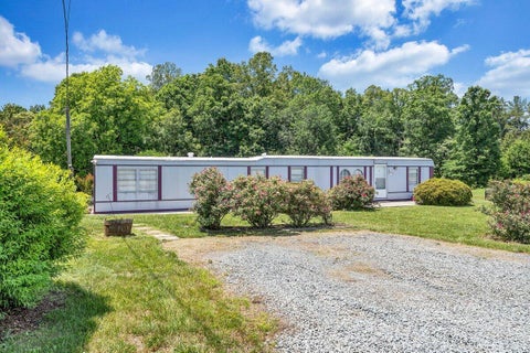Mobile Home For Sale - 653 Jubal Early Hwy<br/> Wirtz, VA 24184